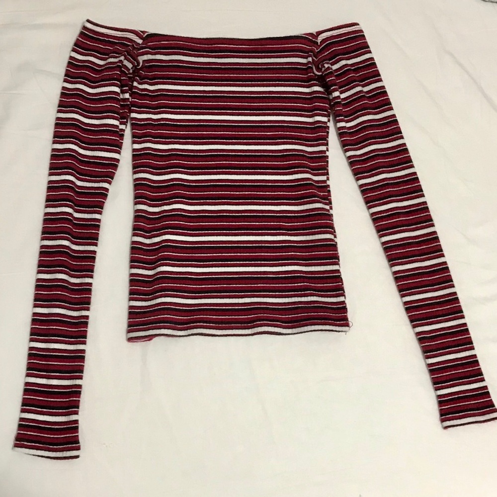 hollister red & white top